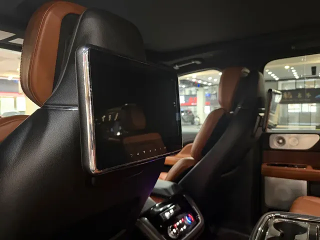 Lincoln Navigator — Фото автомобиля 6
