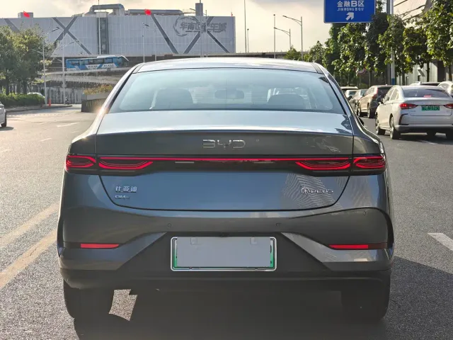 BYD Qin PLUS — Фото автомобиля 5