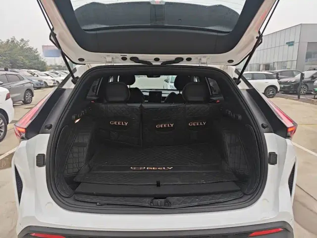 Geely Boyue — Фото автомобиля 18