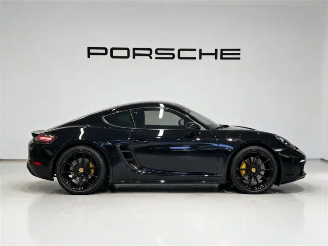 Porsche 718 — Фото автомобиля 14
