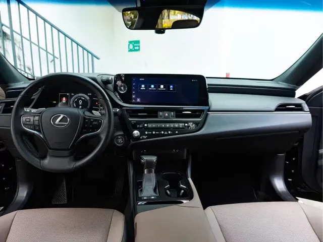 Lexus ES — Фото автомобиля 15