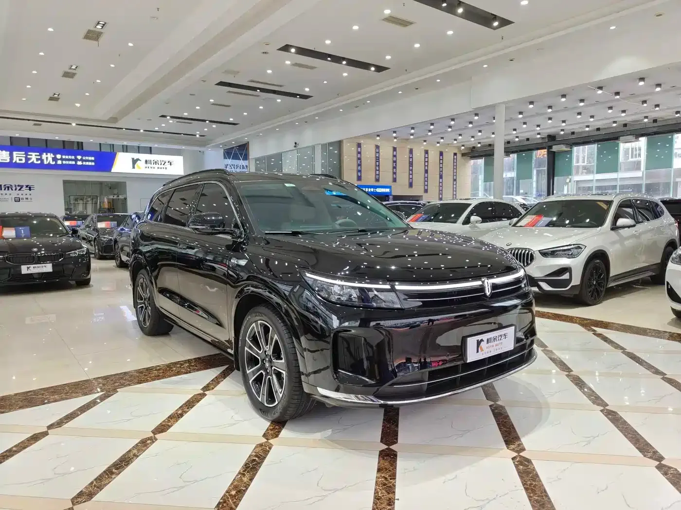 AITO Wenjie AITO M7 2024 1.5T Smart Drive RWD Pro 6-seater — Фото автомобиля 4
