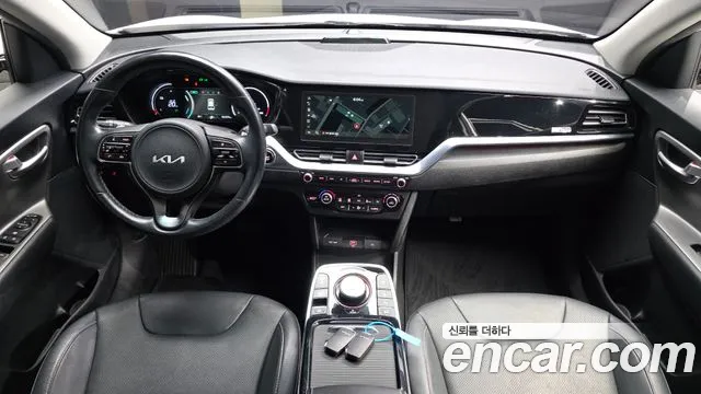 Kia Niro — Фото автомобиля 10