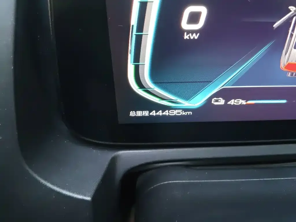 BYD Yuan Pro 2021 401KM Luxury Model — Фото автомобиля 8