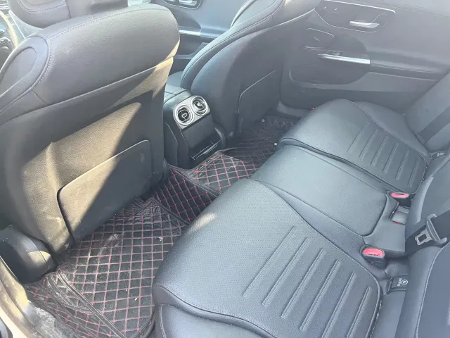 Mercedes-Benz C-Class — Фото автомобиля 9