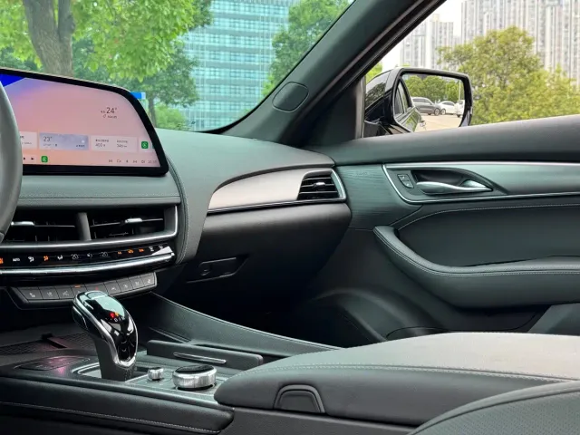 Cadillac CT5 — Фото автомобиля 12