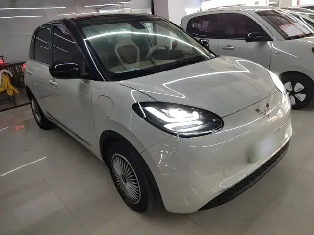 Wuling Bingo — Фото автомобиля 21