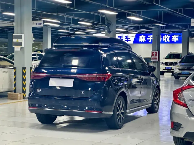BYD Song MAX — Фото автомобиля 12
