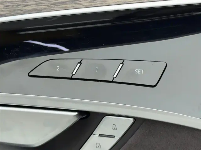 Audi A8 — Фото автомобиля 18