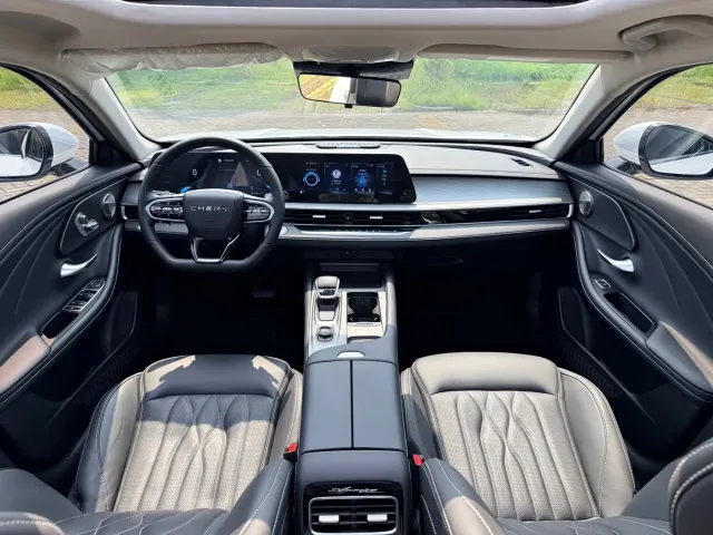 Chery Arrizo 8 — Фото автомобиля 6