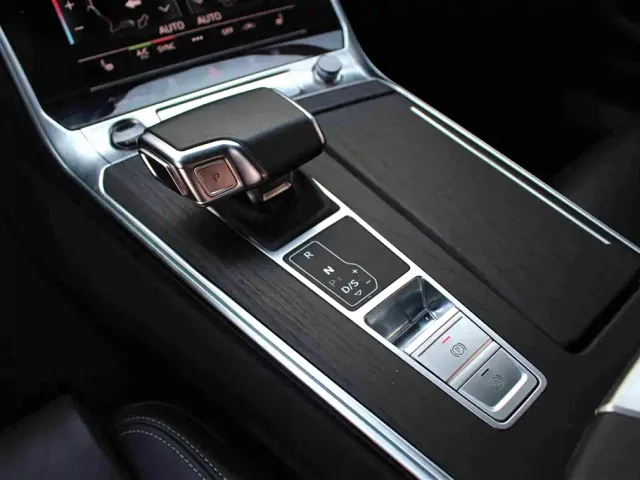 Audi A6L — Фото автомобиля 12