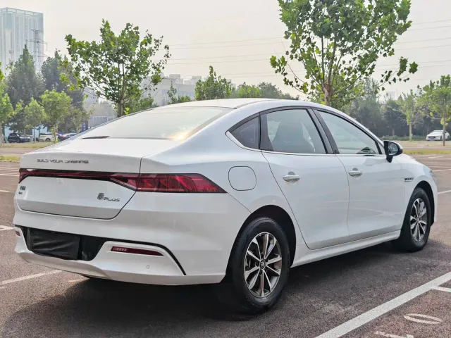 BYD Qin PLUS — Фото автомобиля 3