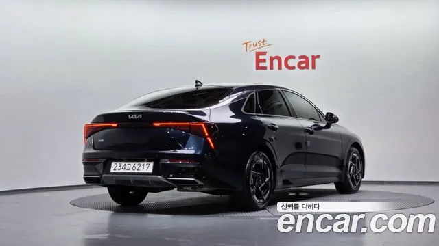 Kia K5 Новый K5 3 поколение 2.0 LPi(Для проката) — Фото автомобиля 2