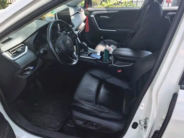 Toyota Wildlander — Фото автомобиля 9