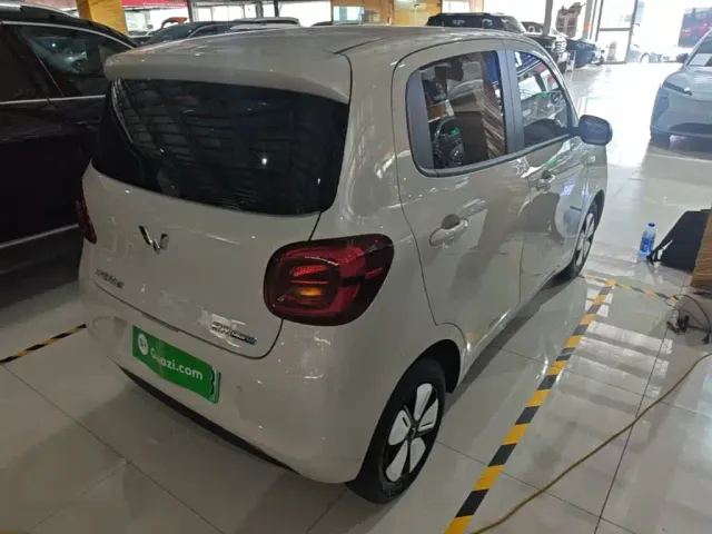 Wuling Hongguang Mini EV — Фото автомобиля 6