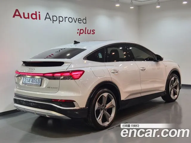 Audi Q4 e-tron F4 — Фото автомобиля 2