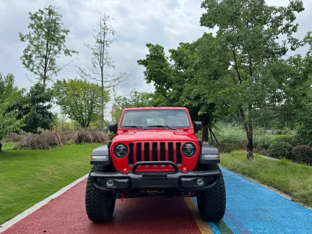 Jeep Wrangler — Фото автомобиля 4