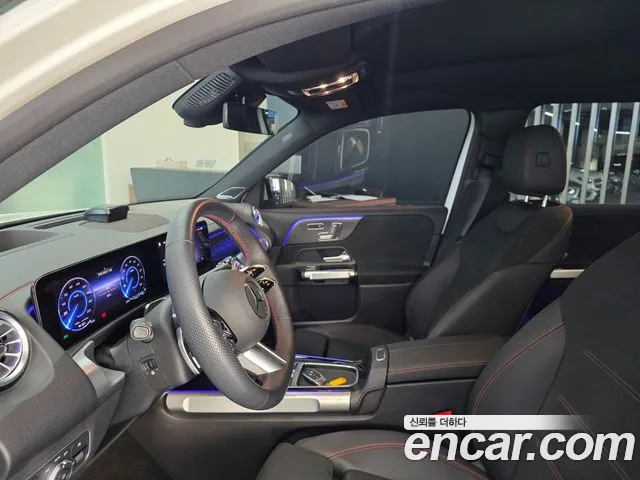 Mercedes-Benz EQB X243 — Фото автомобиля 10