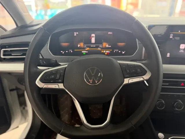 Volkswagen Lavida — Фото автомобиля 8