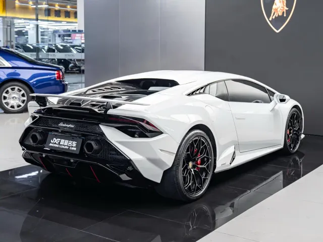 Lamborghini Huracan — Фото автомобиля 11