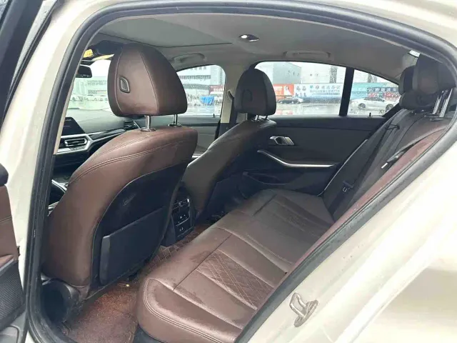 BMW 3 Series — Фото автомобиля 8