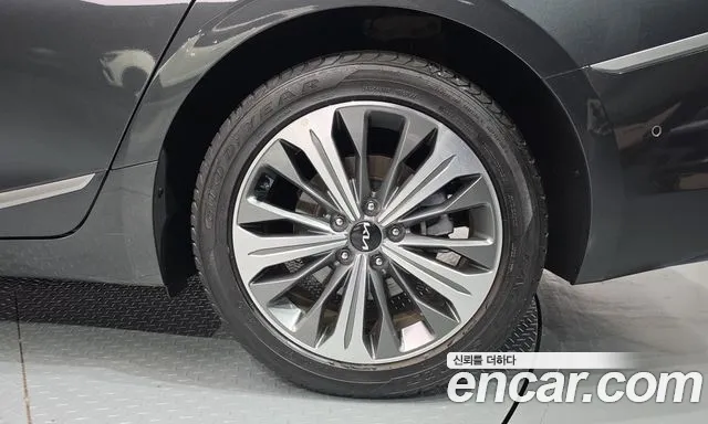 Kia K8 Hybrid — Фото автомобиля 6