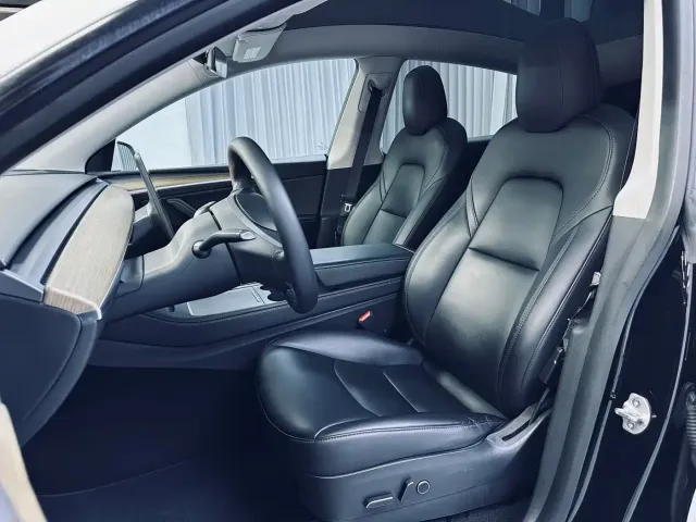Tesla Model Y — Фото автомобиля 7