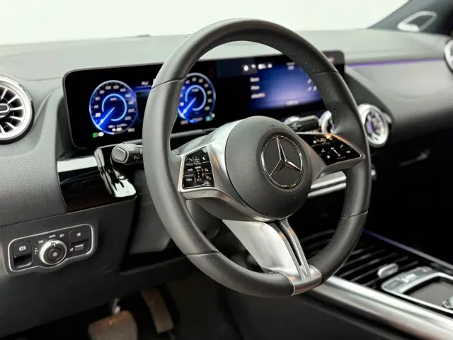 Mercedes-Benz EQA — Фото автомобиля 9