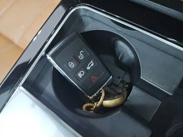 Land Rover Range Rover Velar — Фото автомобиля 8