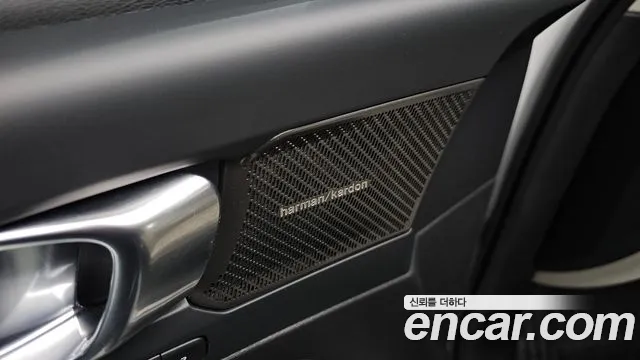 Вольво XC40 B4 Ultimate Bright — Фото автомобиля 17