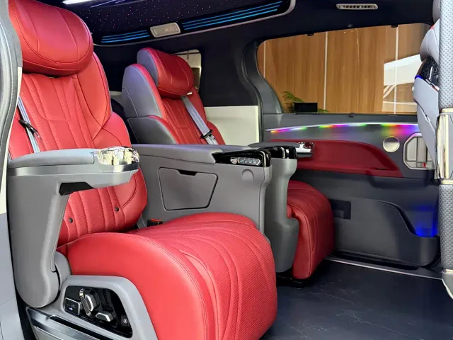 Toyota Sienna — Фото автомобиля 7