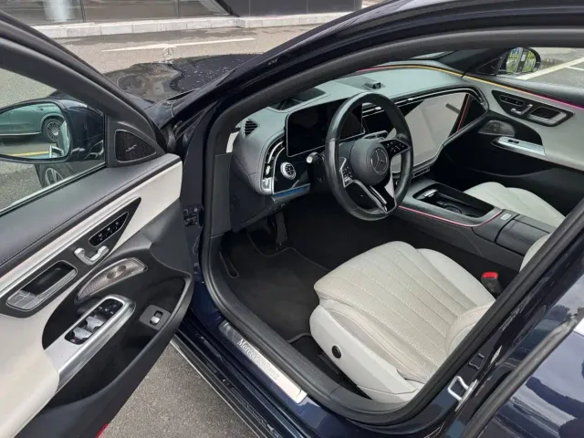 Mercedes-Benz E-Class — Фото автомобиля 6