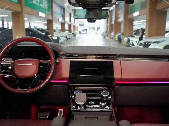 Land Rover Range Rover Sport — Фото автомобиля 16
