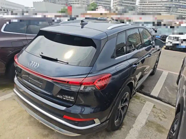 Audi Q4 e-tron — Фото автомобиля 6
