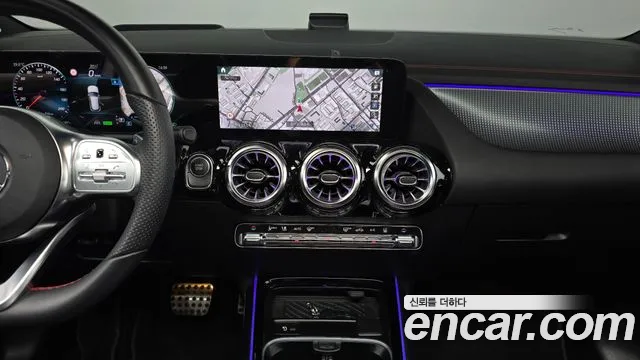 Mercedes-Benz EQA — Фото автомобиля 14