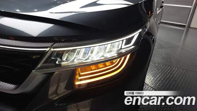 Kia Seltos — Фото автомобиля 7