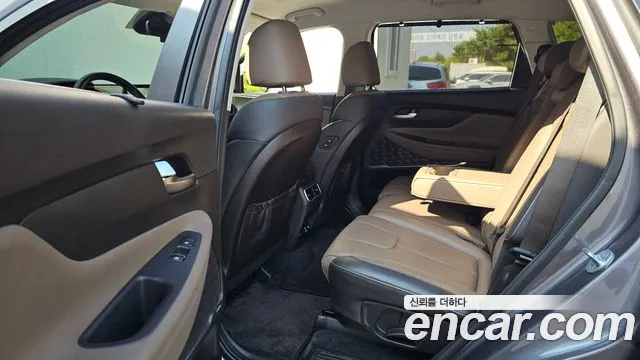 Hyundai Santa Fe Santa Fe (New) — Фото автомобиля 12