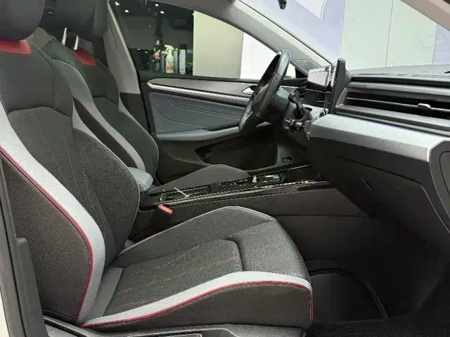 Volkswagen Lamando — Фото автомобиля 18