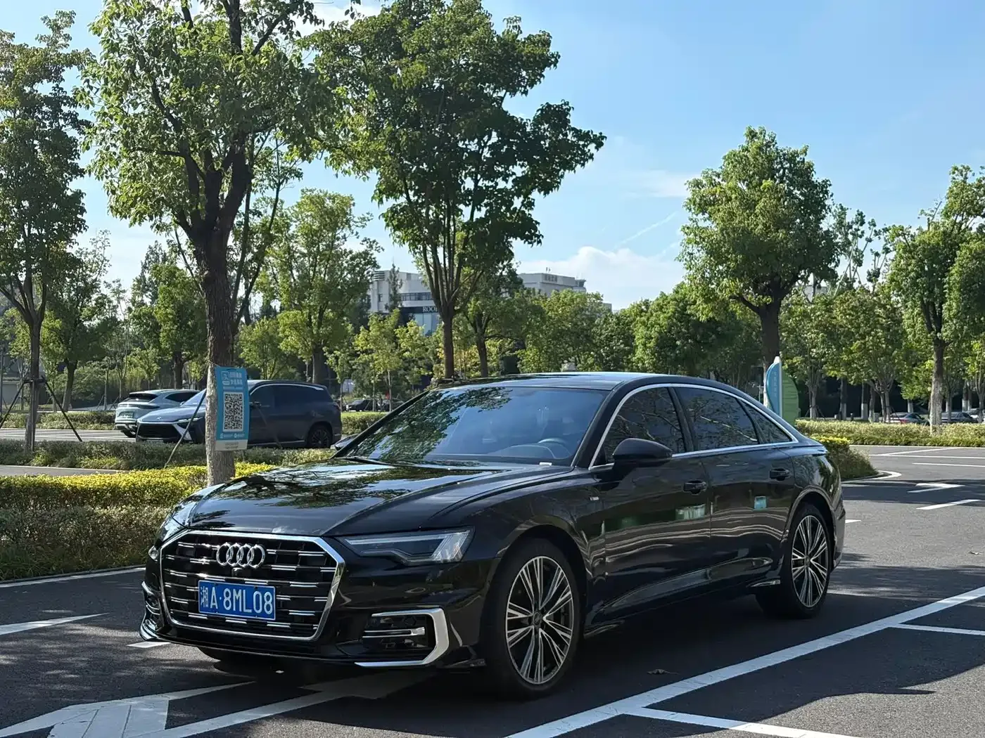 Фотография автомобиля — Audi A6L