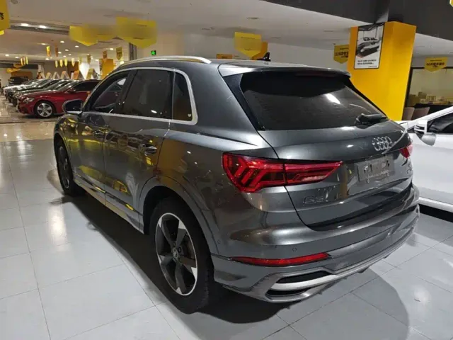 Audi Q3 — Фото автомобиля 4