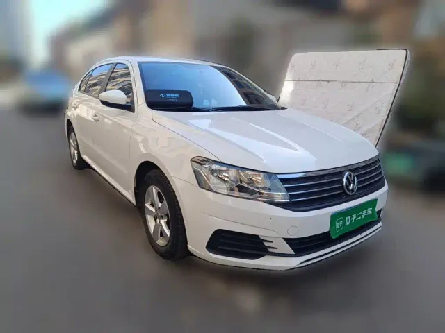 Volkswagen Lavida — Фото автомобиля 3