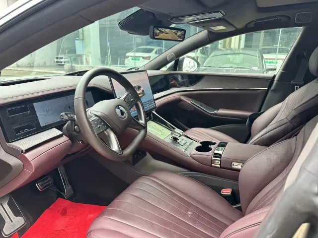 Denza Z9GT — Фото автомобиля 5