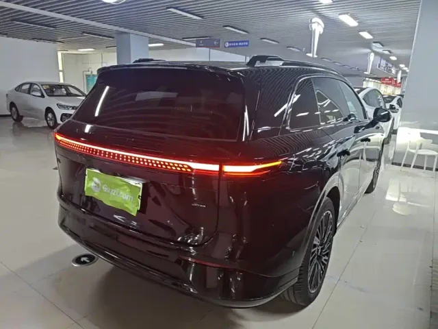 Xpeng G9 — Фото автомобиля 6