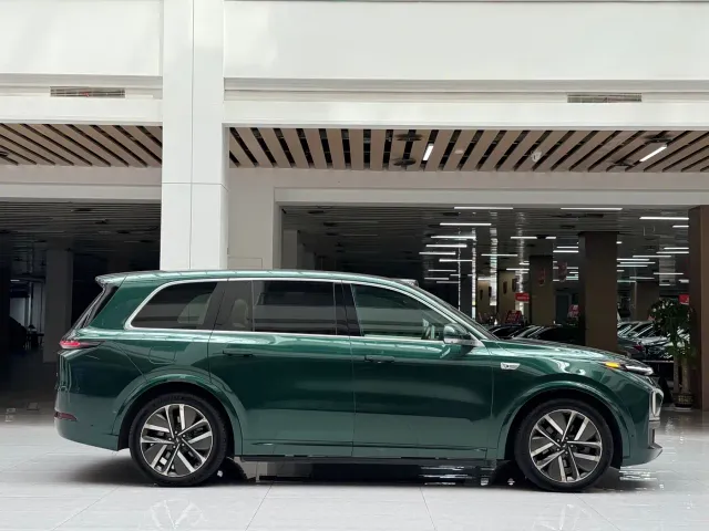 Li Auto L9 — Фото автомобиля 4