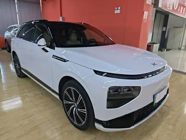 Xpeng G9 — Фото автомобиля 3