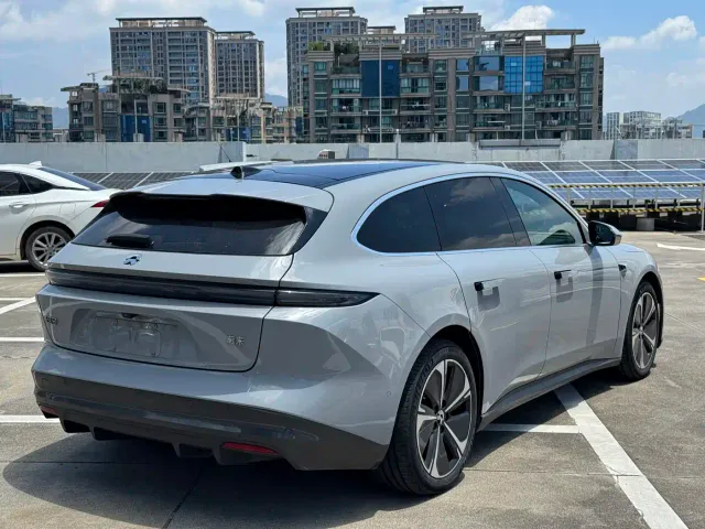Nio ET5 Touring — Фото автомобиля 6