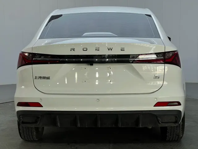 Roewe i5 — Фото автомобиля 14
