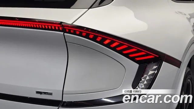 Kia EV6 — Фото автомобиля 8