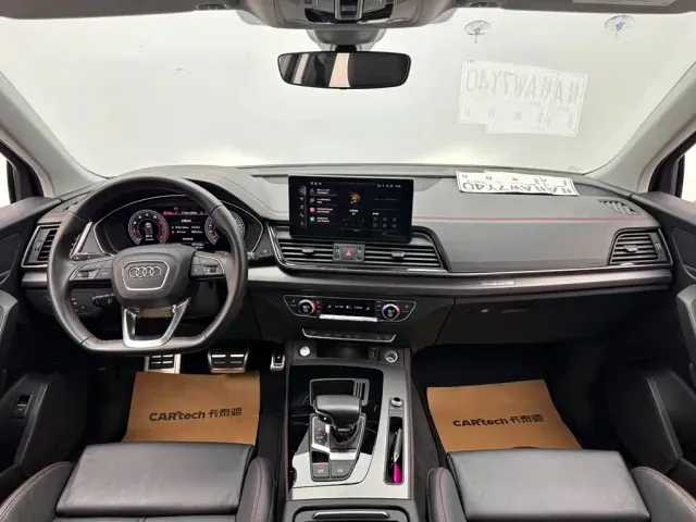 Audi Q5L — Фото автомобиля 10