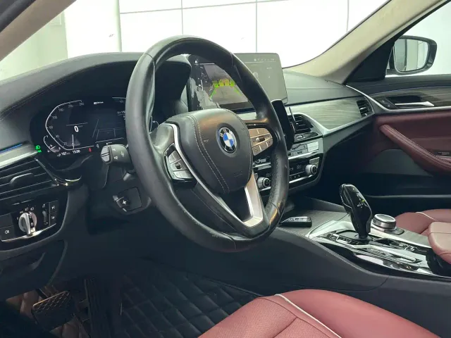 BMW 5 Series — Фото автомобиля 18